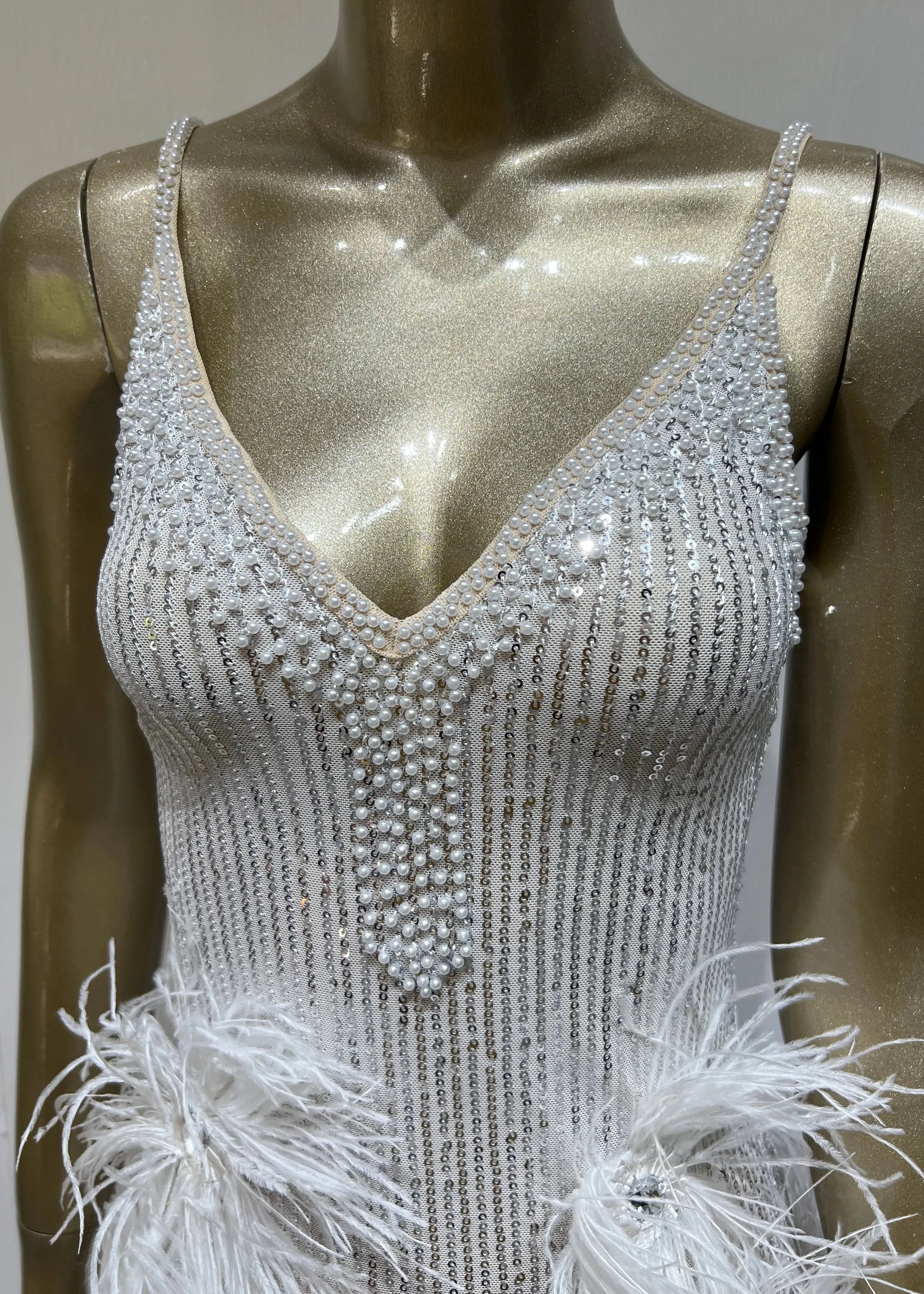 V Neck Pearl Beaded Sequins Feather Bodycon Dress