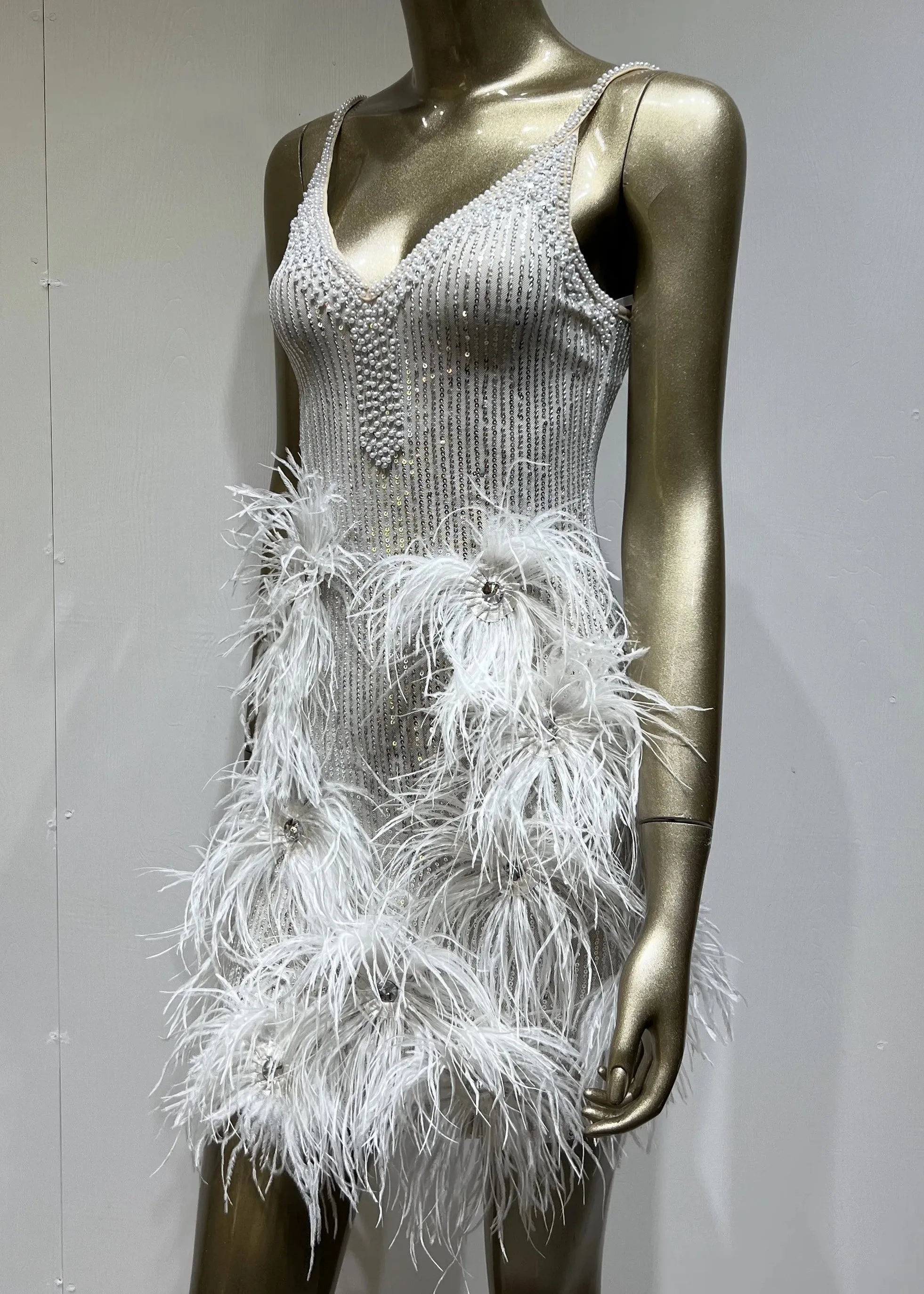 V Neck Pearl Beaded Sequins Feather Bodycon Dress